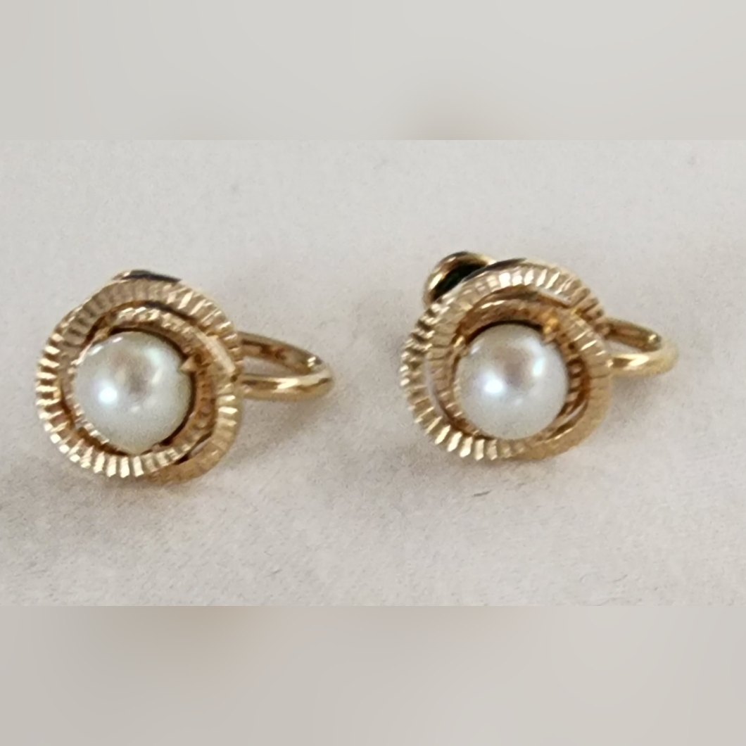 Vintage Pearl Lovers 12 Kt Gold Filled Vintage Pearl Lovers 12 Kt Gold Filled